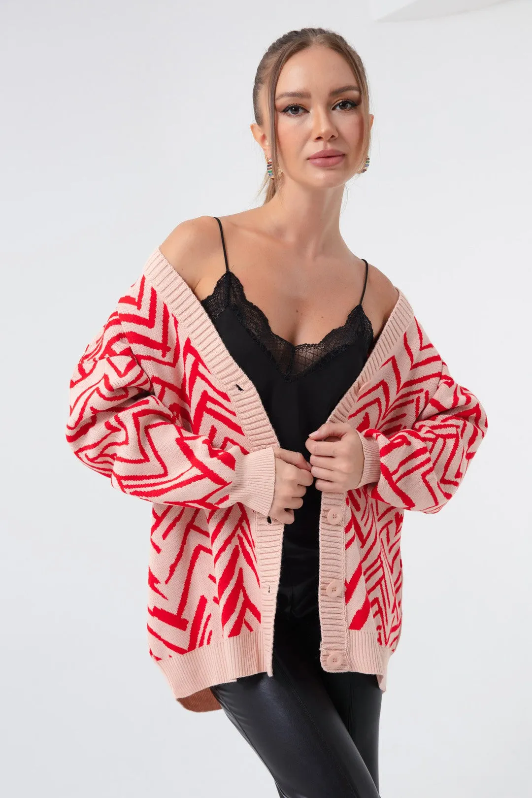 Female Zigzag Pattern Knitwear Cardigan