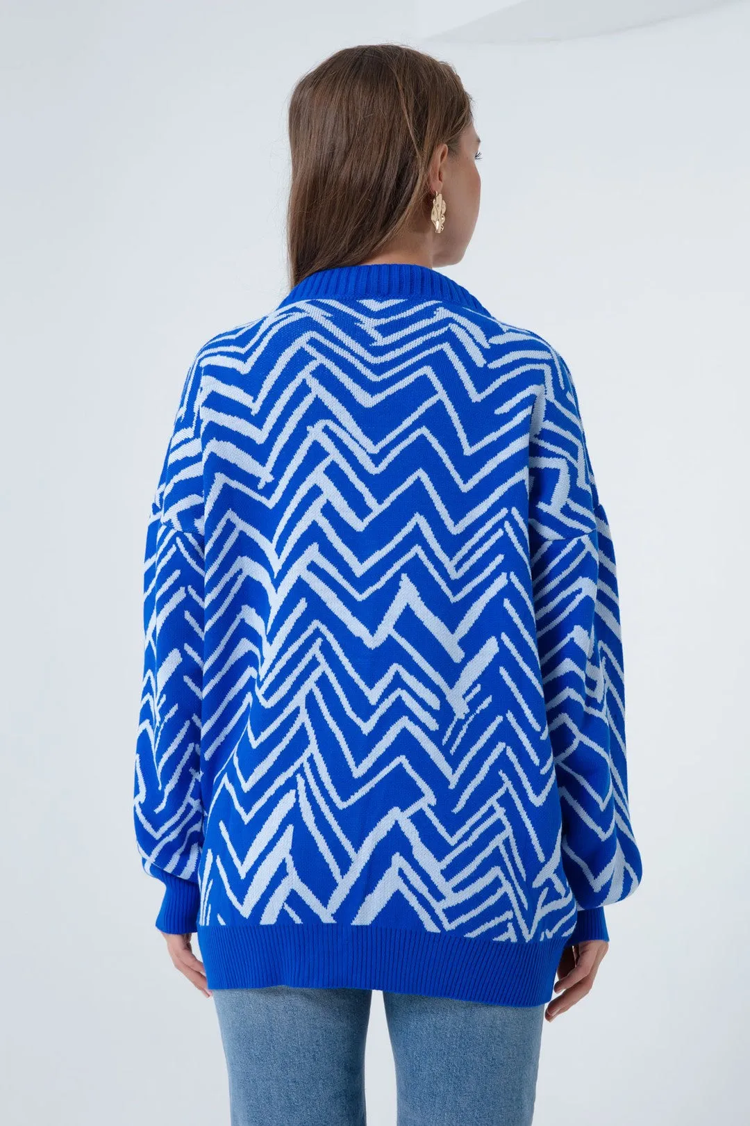 Female Zigzag Pattern Knitwear Cardigan