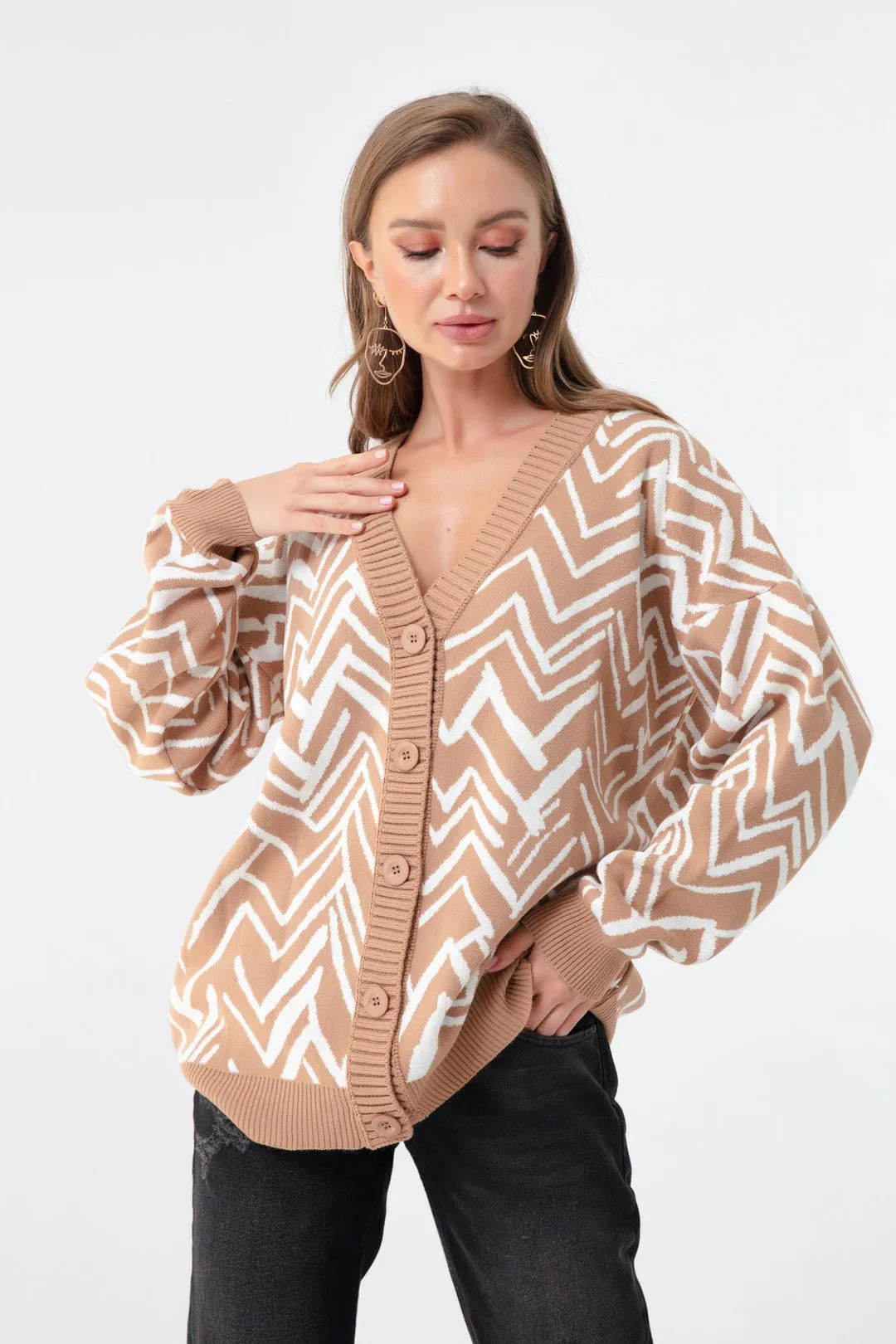 Female Zigzag Pattern Knitwear Cardigan