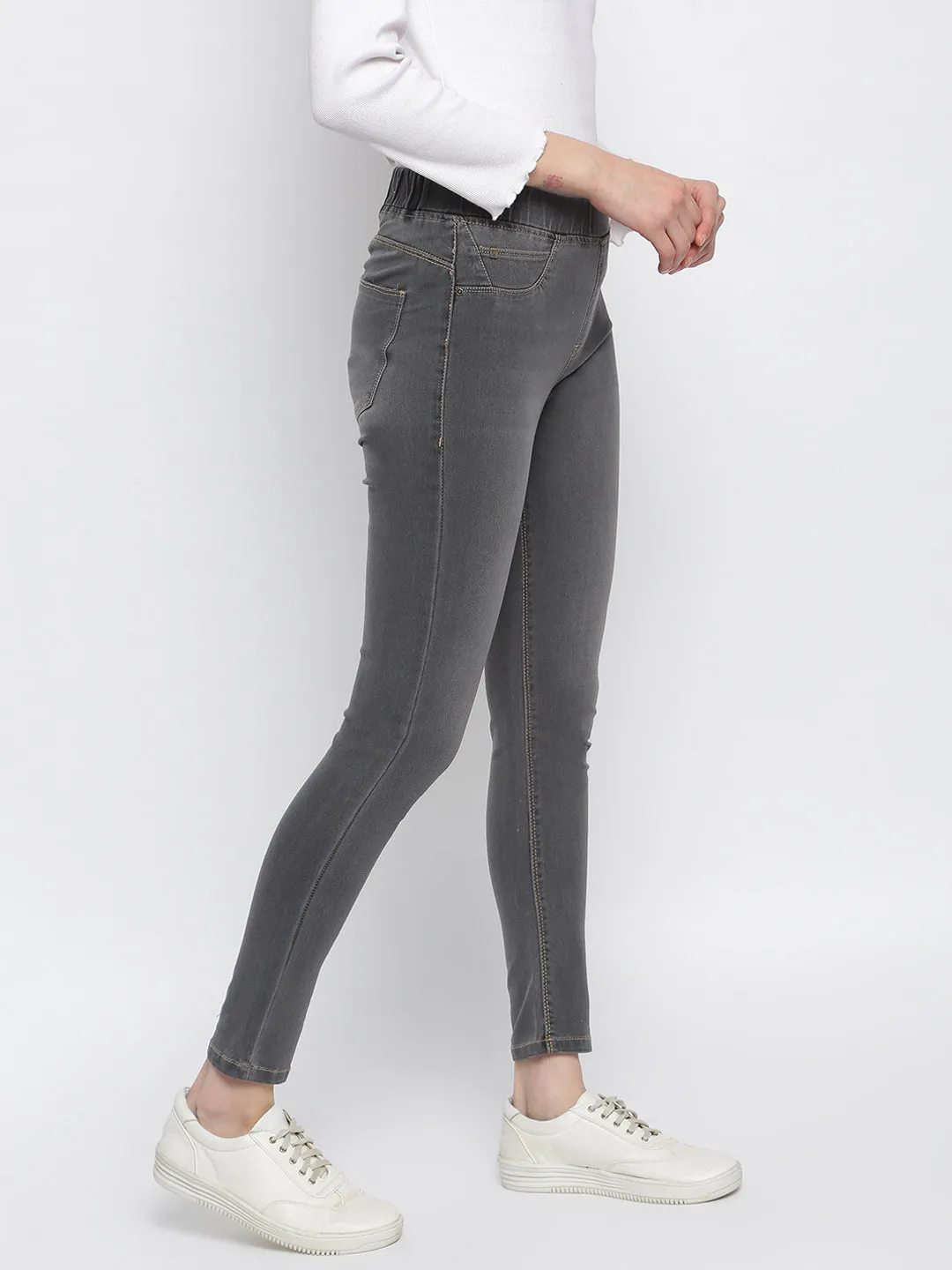 Women Grey Skinny Fit Denim Jegging